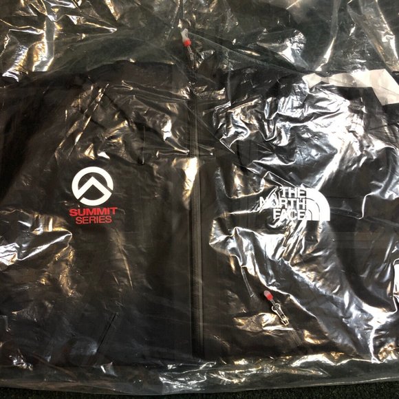 Supreme/The North Face® Summit Series Outer Tape Seam Jacket - Picture 6 of 8